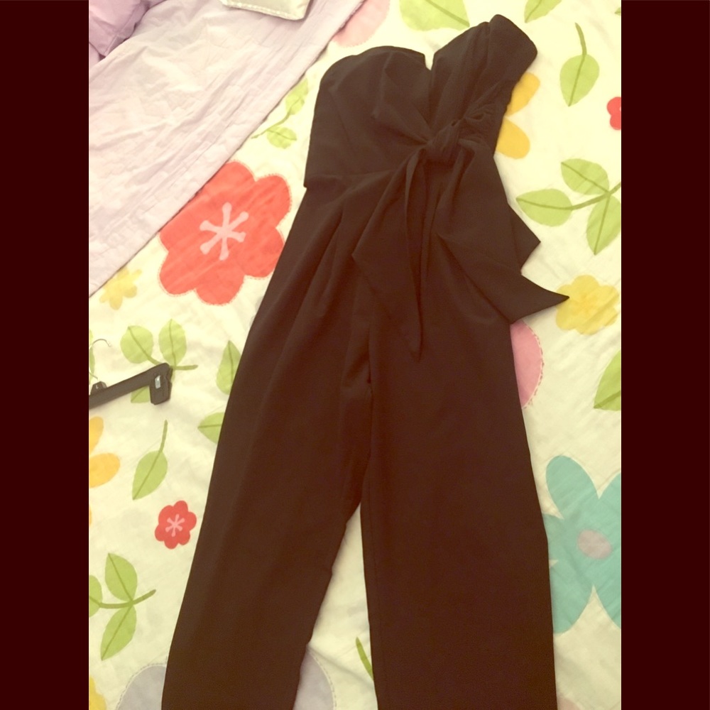 Black Jumper dressy and sleeveless